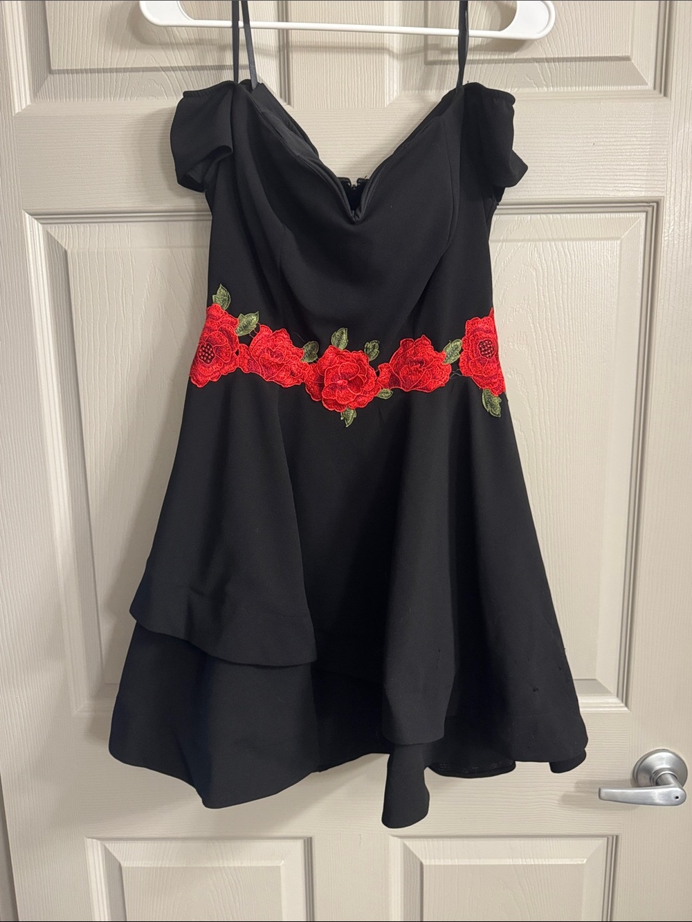 Darling Black Strapless Dress with Red Rose Embroidery